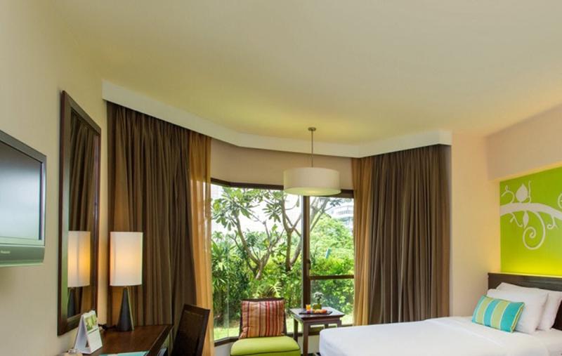 اتاق لوکس با چشمانداز باغ, The Bayview Hotel Pattaya