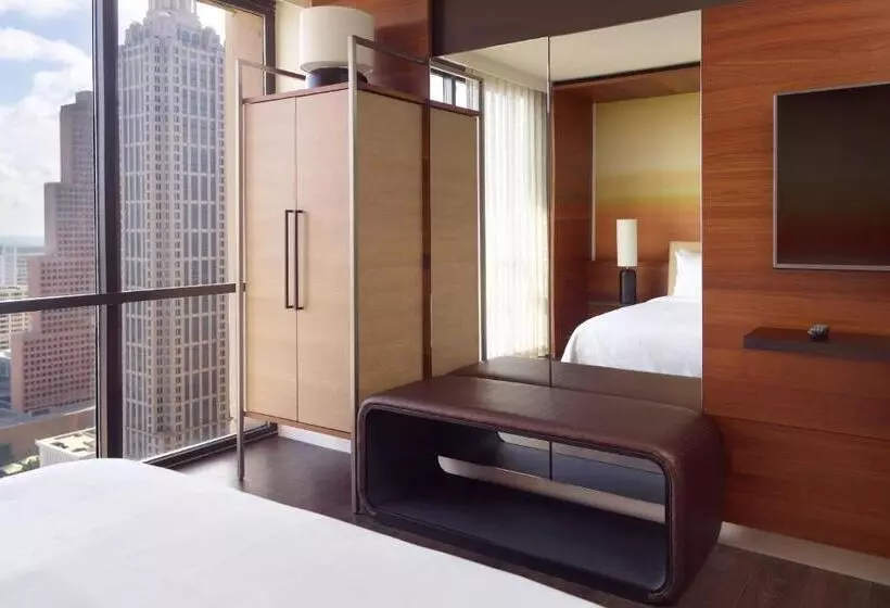 キングサイズベッドのスタンダードルーム, Atlanta Marriott Marquis