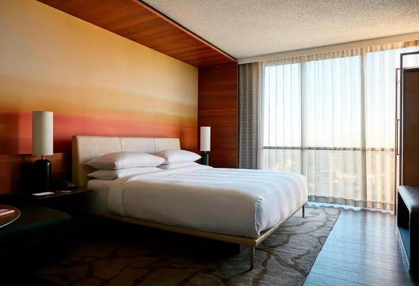 キングサイズベッドのスタンダードルーム, Atlanta Marriott Marquis