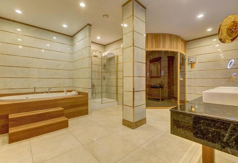 キングサイズベッドのスイートルーム, Buyuk Abant