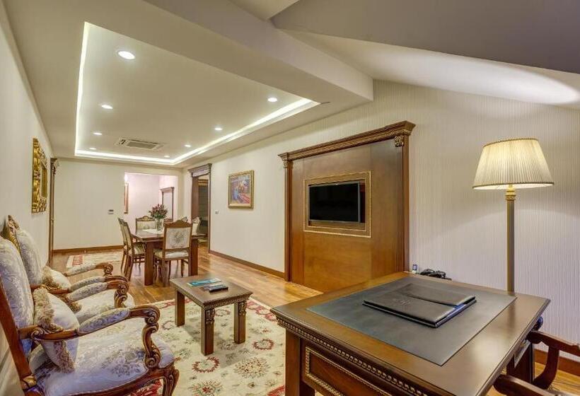 キングサイズベッドのスイートルーム, Buyuk Abant