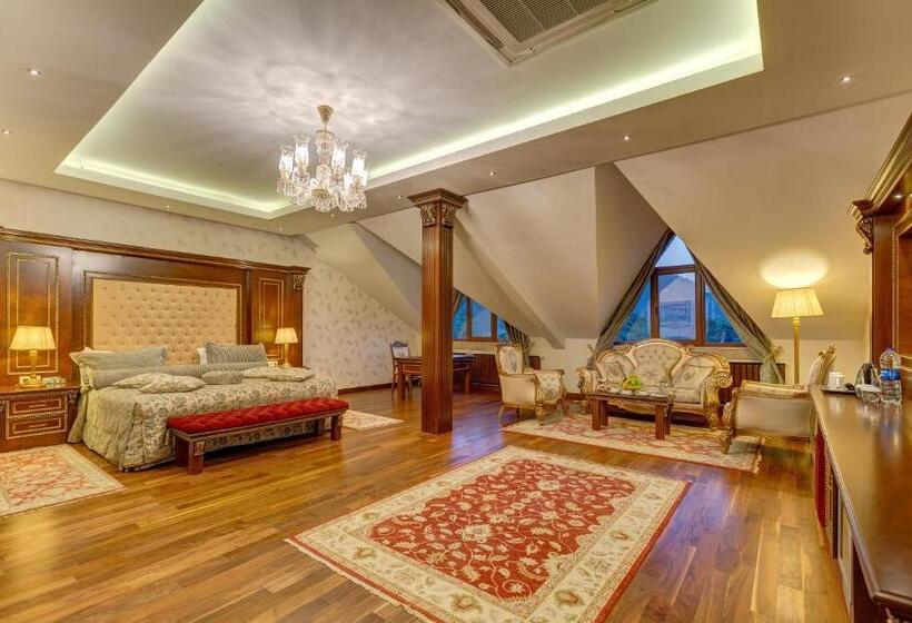 キングサイズベッドのスイートルーム, Buyuk Abant