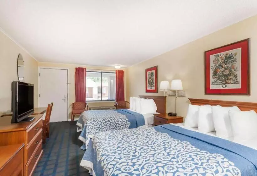 ２ダブルベッドのスタンダードルーム, Days Inn By Wyndham Dover Downtown