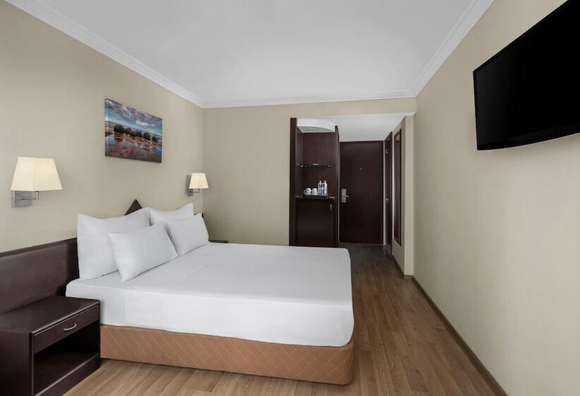 キングサイズベッドのスーペリアルーム, Dedeman Istanbul