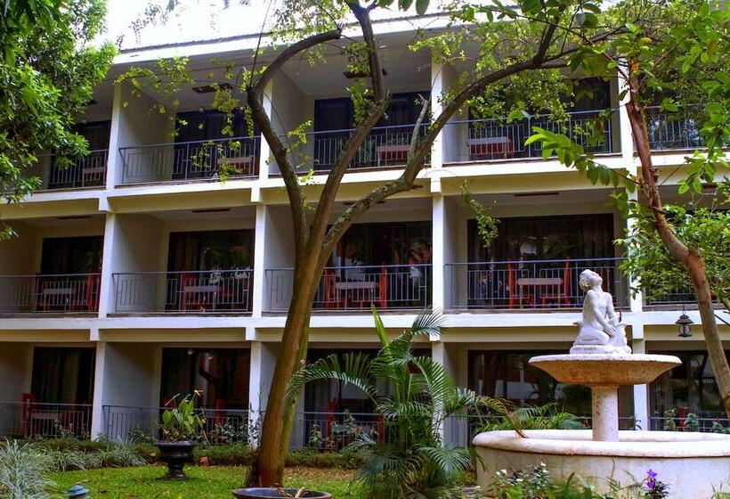 اتاق اجرایی, Fairway Hotel & Spa