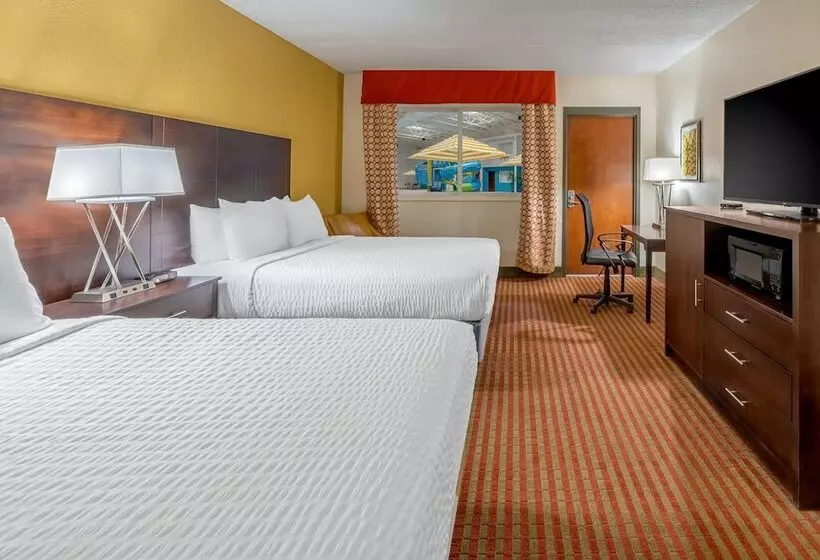 اتاق استاندارد با 2 تخت دوبل, Grand Williston Hotel And Conference Center