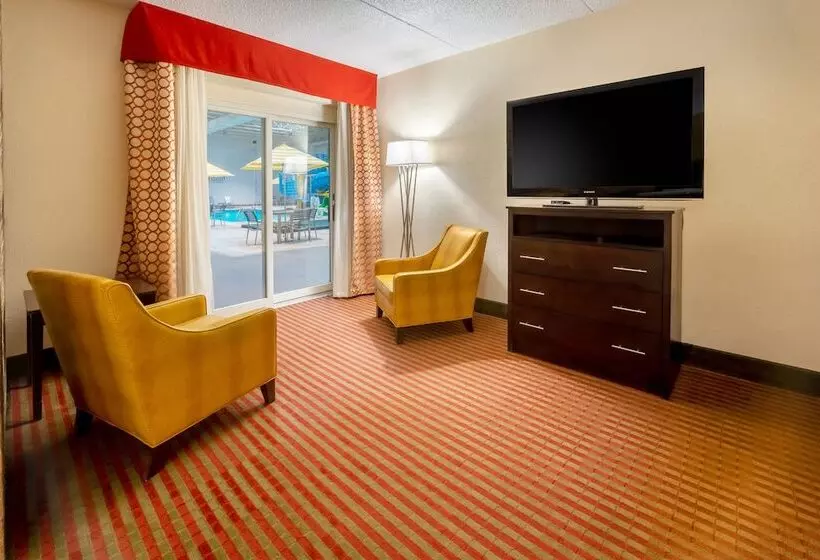 اتاق استاندارد با 2 تخت دوبل, Grand Williston Hotel And Conference Center