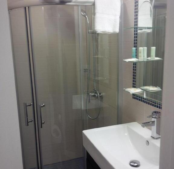 اتاق ساده چهارنفره, Heritage Hotel New York City