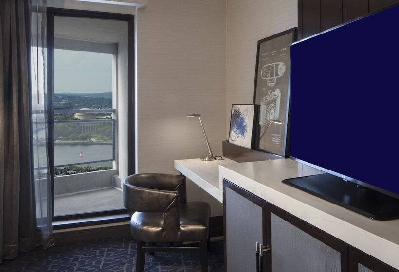 带2个双人床的标准工作室, Hilton Boston Back Bay