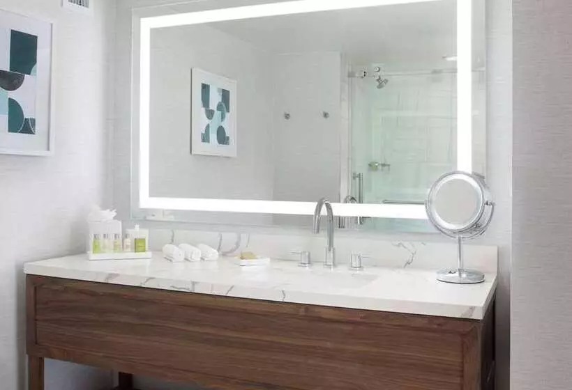 اتاق استاندارد با چشم‌انداز, Hilton Boston Back Bay