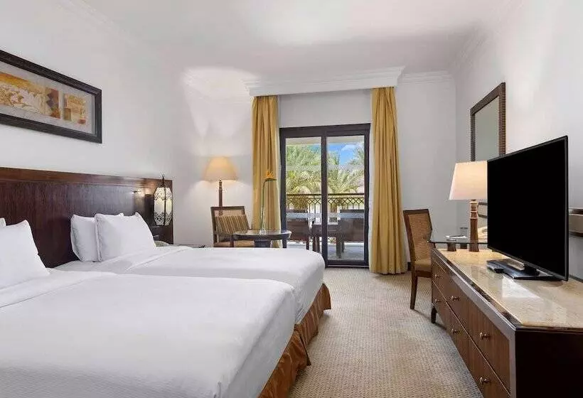 اتاق لوکس, Hilton Luxor Resort & Spa