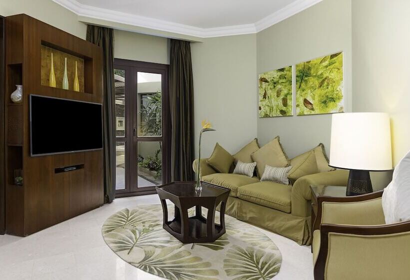 Люкс, Hilton Luxor Resort & Spa