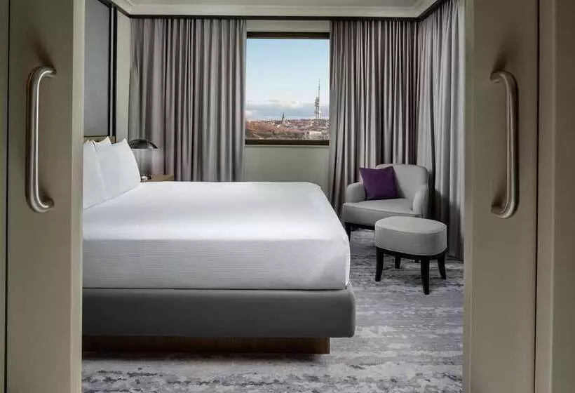 سوییت, Hilton Luxor Resort & Spa