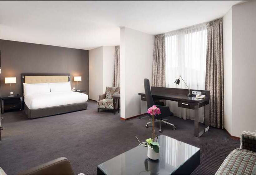 Люкс, Hilton Luxor Resort & Spa