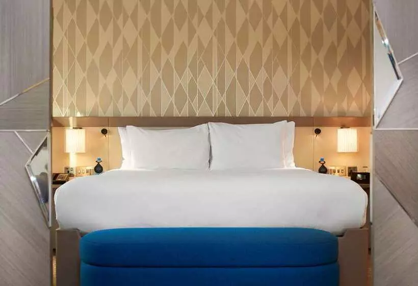 سوییت, Hilton Luxor Resort & Spa