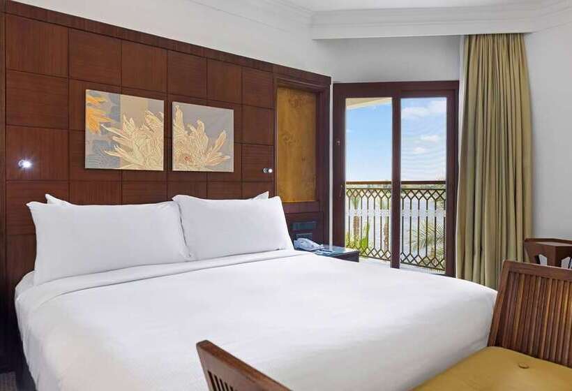 Люкс, Hilton Luxor Resort & Spa