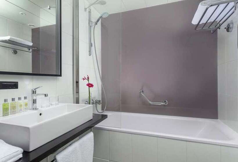 Люкс, Hilton Luxor Resort & Spa