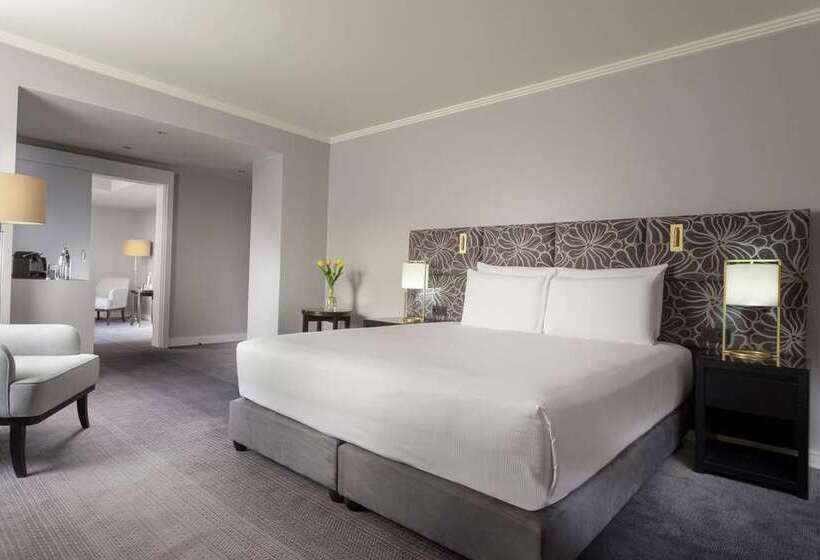 سوییت, Hilton Luxor Resort & Spa