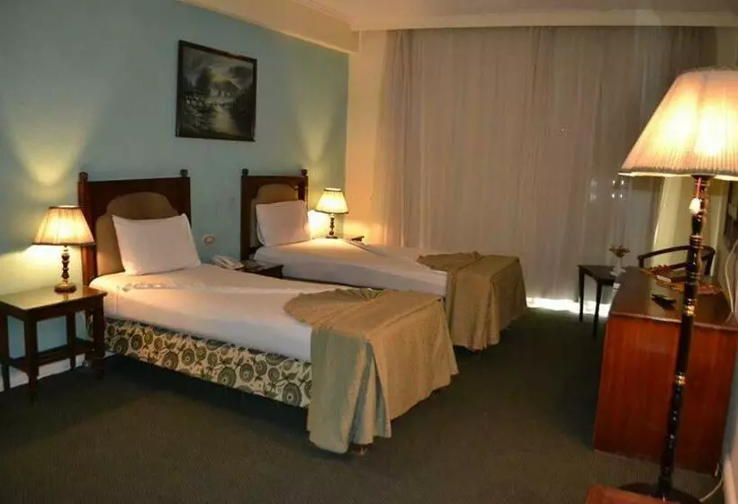 اتاق استاندارد با چشمانداز دریا, Trio Hotel Kaoud Sporting