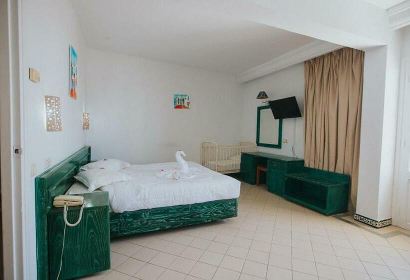 اتاق خانوادگی, Soussana