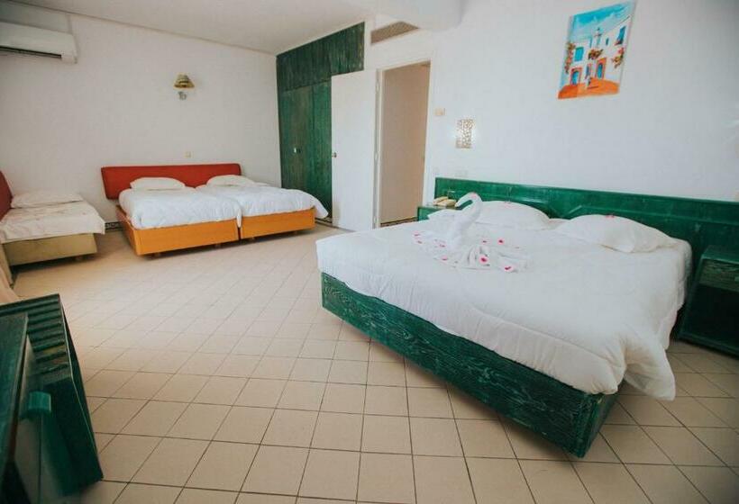 اتاق خانوادگی, Soussana