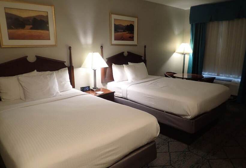 غرفه قياسيه سريرين مزدوجين, Baymont By Wyndham Effingham