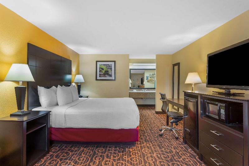 غرفة قياسية سرير كينج, Best Western Benton Inn