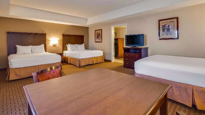 Standard-invahuone, Best Western Canton Inn