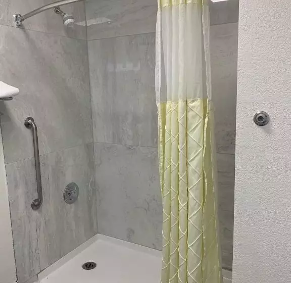 身障者適用キングサイズベッドルーム, Best Western Desert Oasis