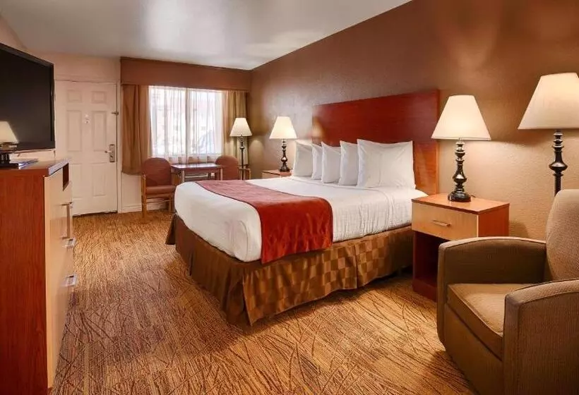 キングサイズベッドのスタンダードルーム, Best Western Discovery Inn