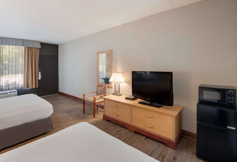 Номер Стандарт 2 Двуспальные Кровати, Best Western Inn