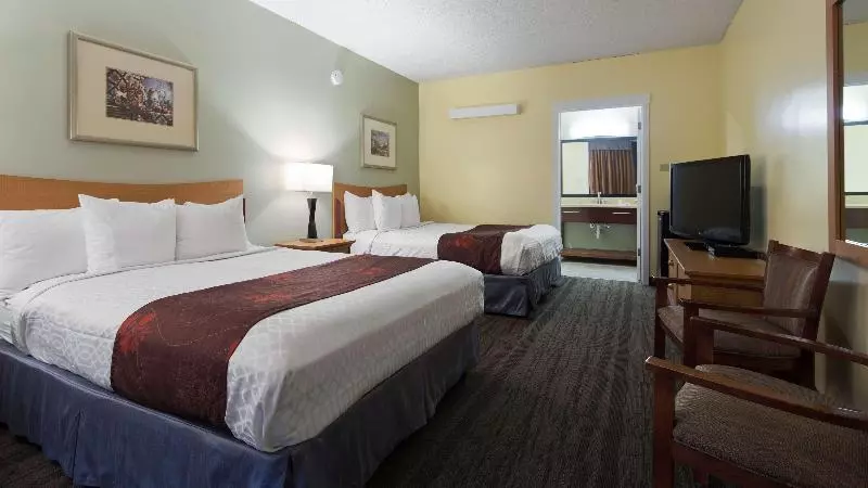 クイーンサイズベッドのスタンダードルーム, Best Western Inn