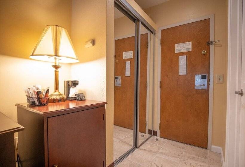 חדר סטנדרט שתי מיטות זוגיות, Best Western Of Lake George