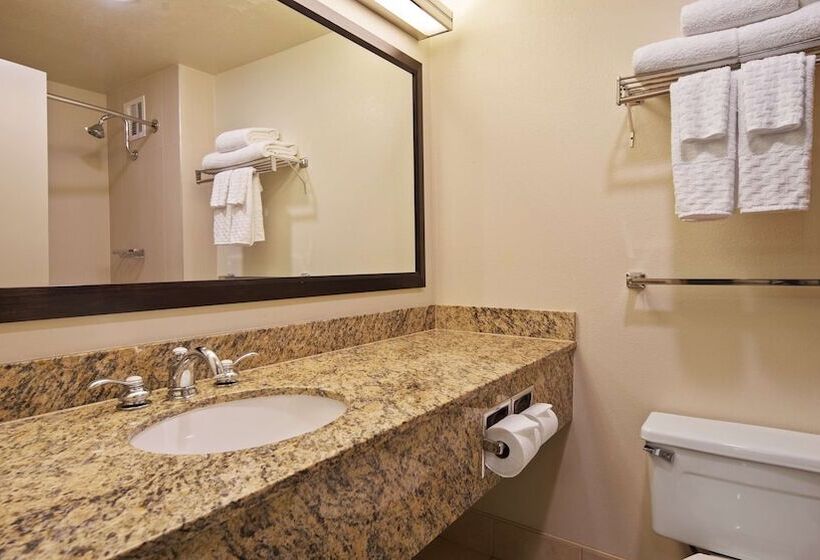 חדר סטנדרט מיטה זוגית, Best Western Plus Bayside Inn