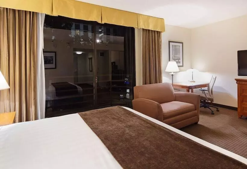Perhehuone, Best Western Plus Bayside Inn