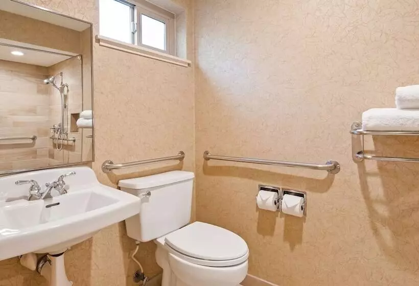 سوییت خانوادگی, Best Western Plus Black Oak