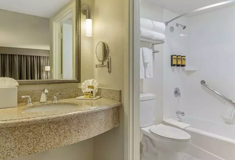 اتاق کلاس بیزنس, Best Western Plus Executive Inn