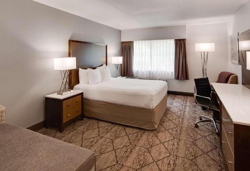 חדר סטנדרט נוף לבריכה, Best Western Plus Longbranch Hotel & Convention Center