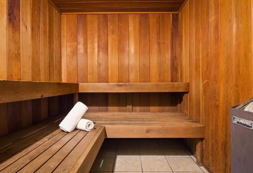 חדר דלוקס עם מיטת קינג, Best Western Plus Longbranch Hotel & Convention Center