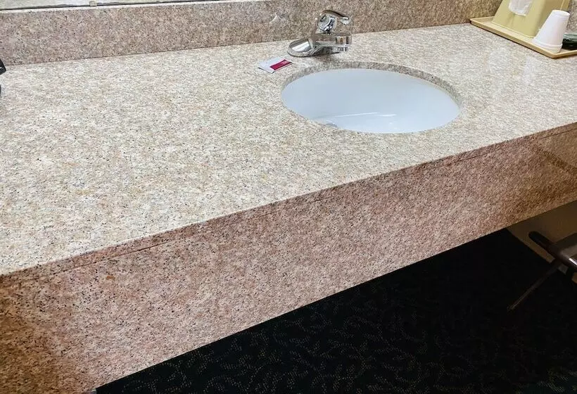 スタンダードルーム, Harrisonville Inn & Suites