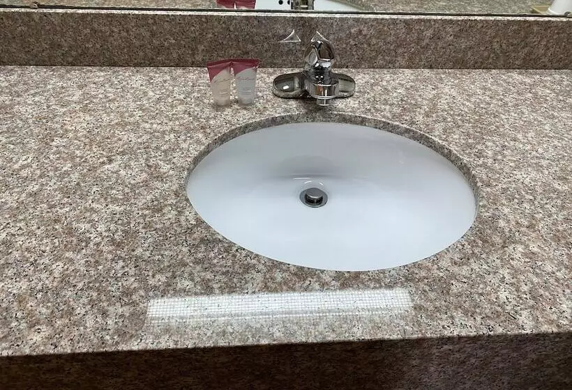 スタンダードルーム, Harrisonville Inn & Suites