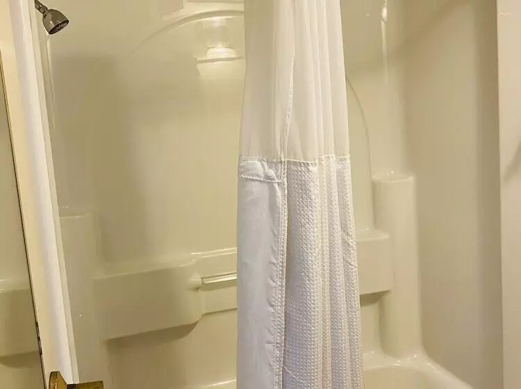 スタンダードルーム, Harrisonville Inn & Suites