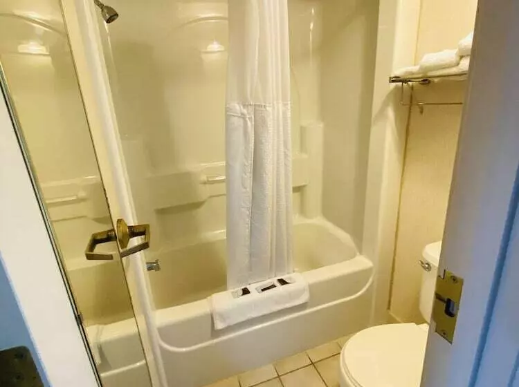 スタンダードルーム, Harrisonville Inn & Suites