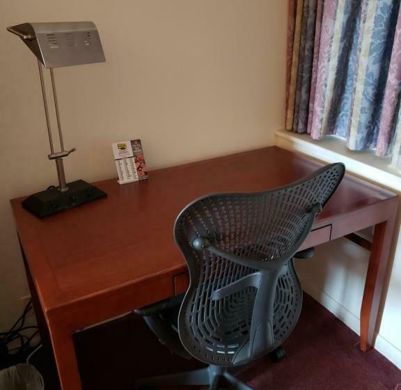 Номер Стандарт, Huntingdon Motor Inn