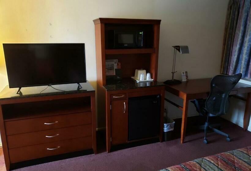 Номер Стандарт, Huntingdon Motor Inn