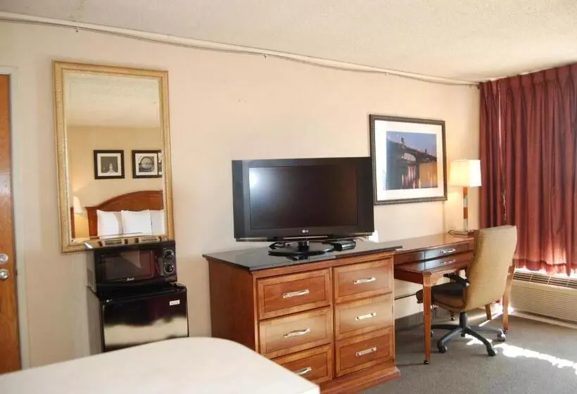 اتاق استاندارد با تخت بزرگ, Inn At The Convention Center