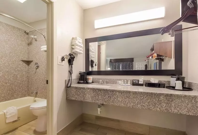 Standard-huone 2 Parivuodetta, Quality Inn Madisonville