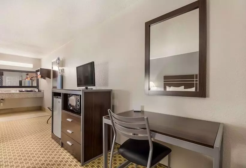 Standard-huone 2 Parivuodetta, Quality Inn Madisonville