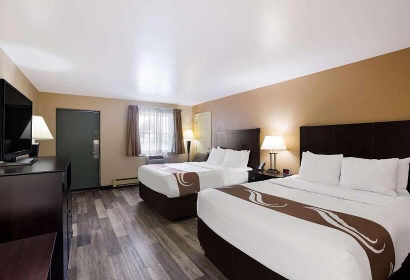 غرفة قياسية, Quality Inn & Suites Big Rapids Near University