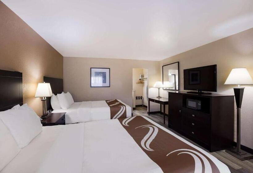غرفة قياسية, Quality Inn & Suites Big Rapids Near University